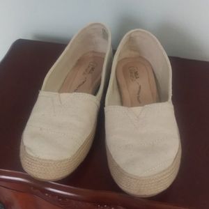 Mia More memory foam shoes